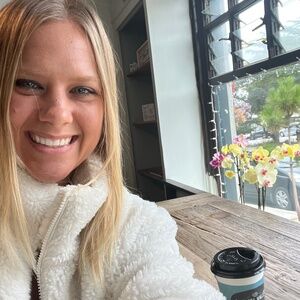 Meet your Posher, Alissa